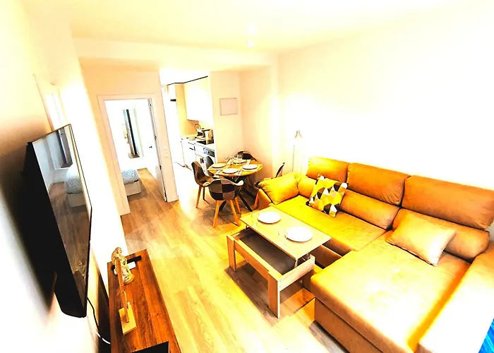 Modern Apartment With Terrace Near The Center