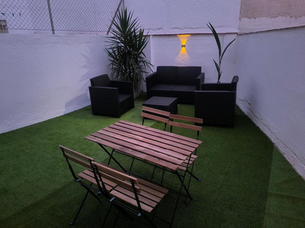 Modern With Terrace Near The Center * Madrid
